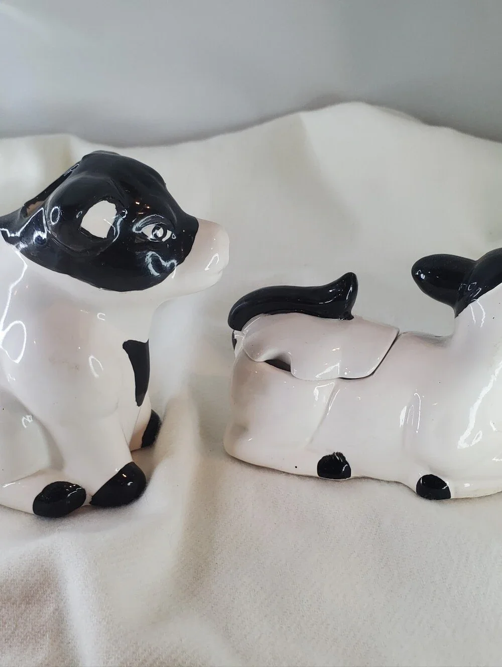 Vintage Jersey Cow Creamer & Suger Bowl. Great set for kitchen farm decor.